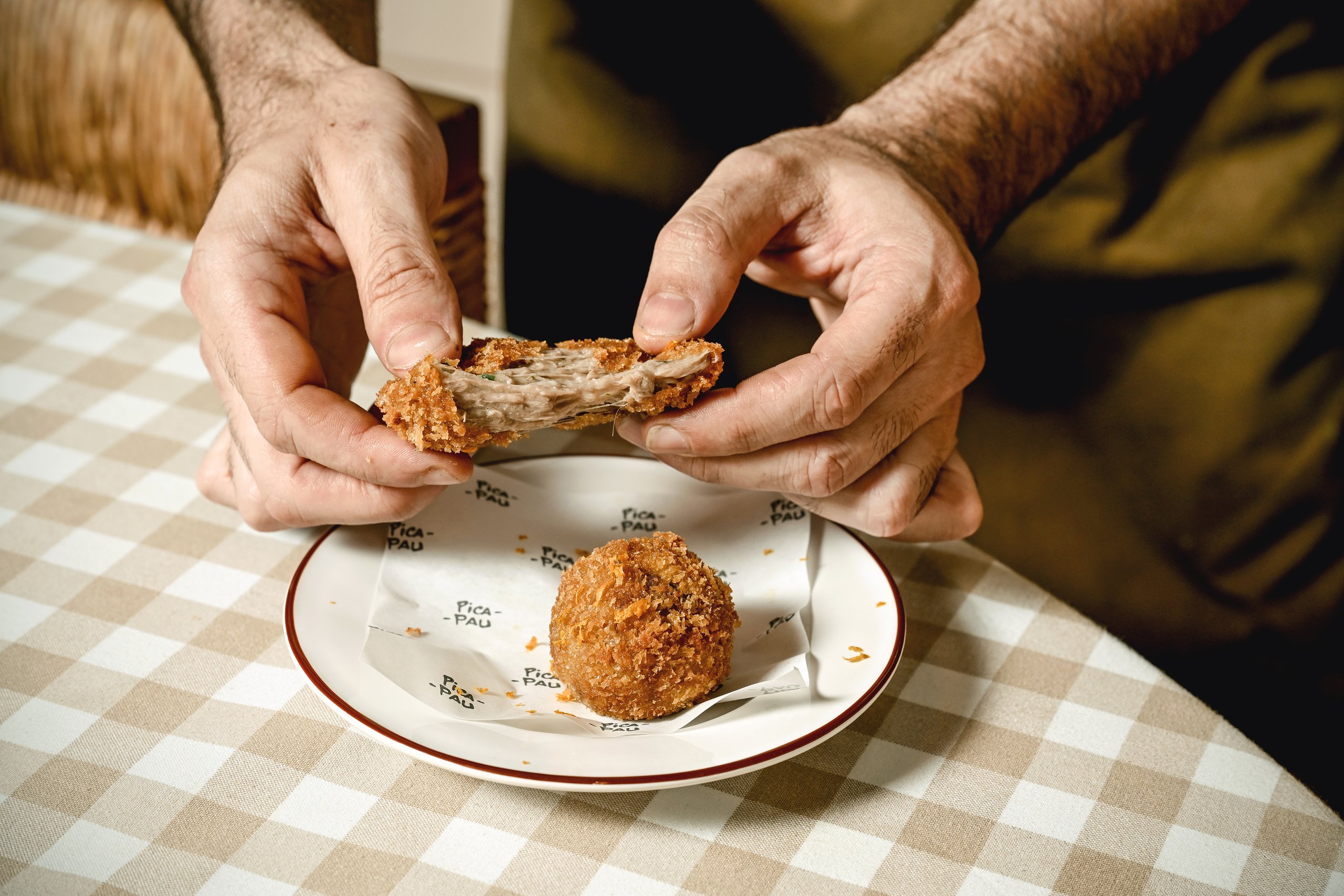 Croquetes de Carne — empratamento