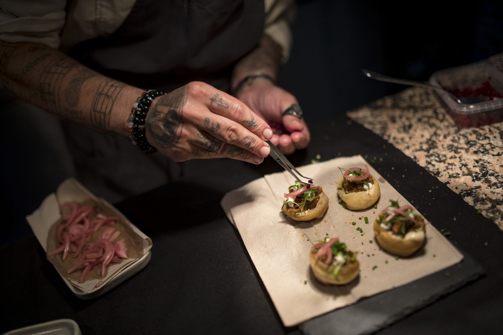Pastéis de Carne — empratamento