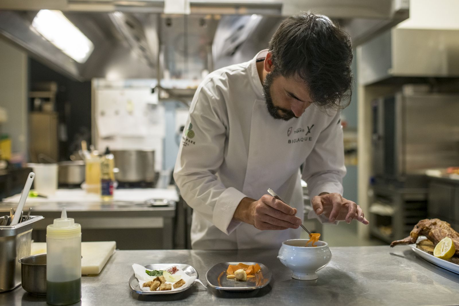 Sopa de Peixe — empratamento