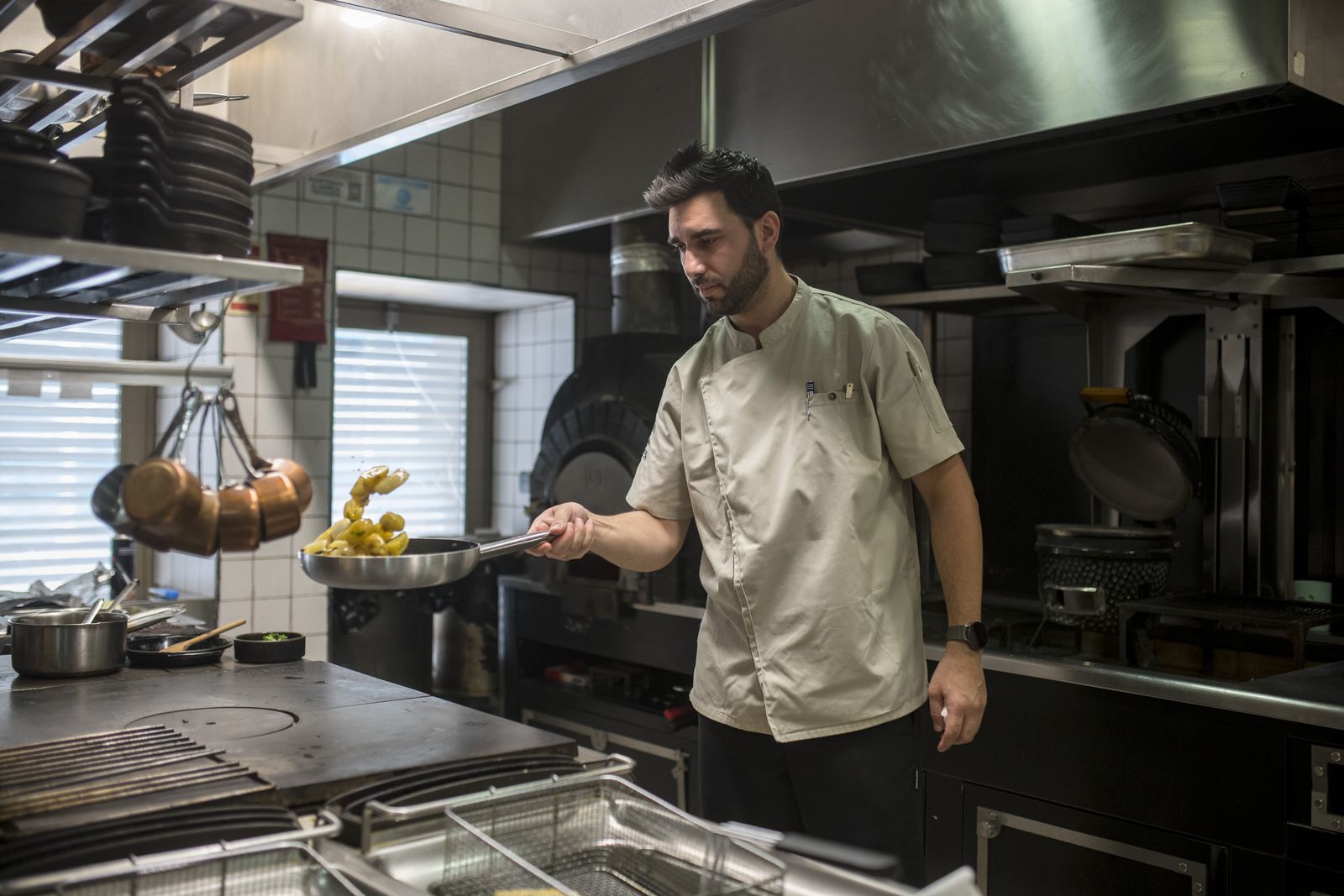 Bacalhau à Gomes de Sá — empratamento