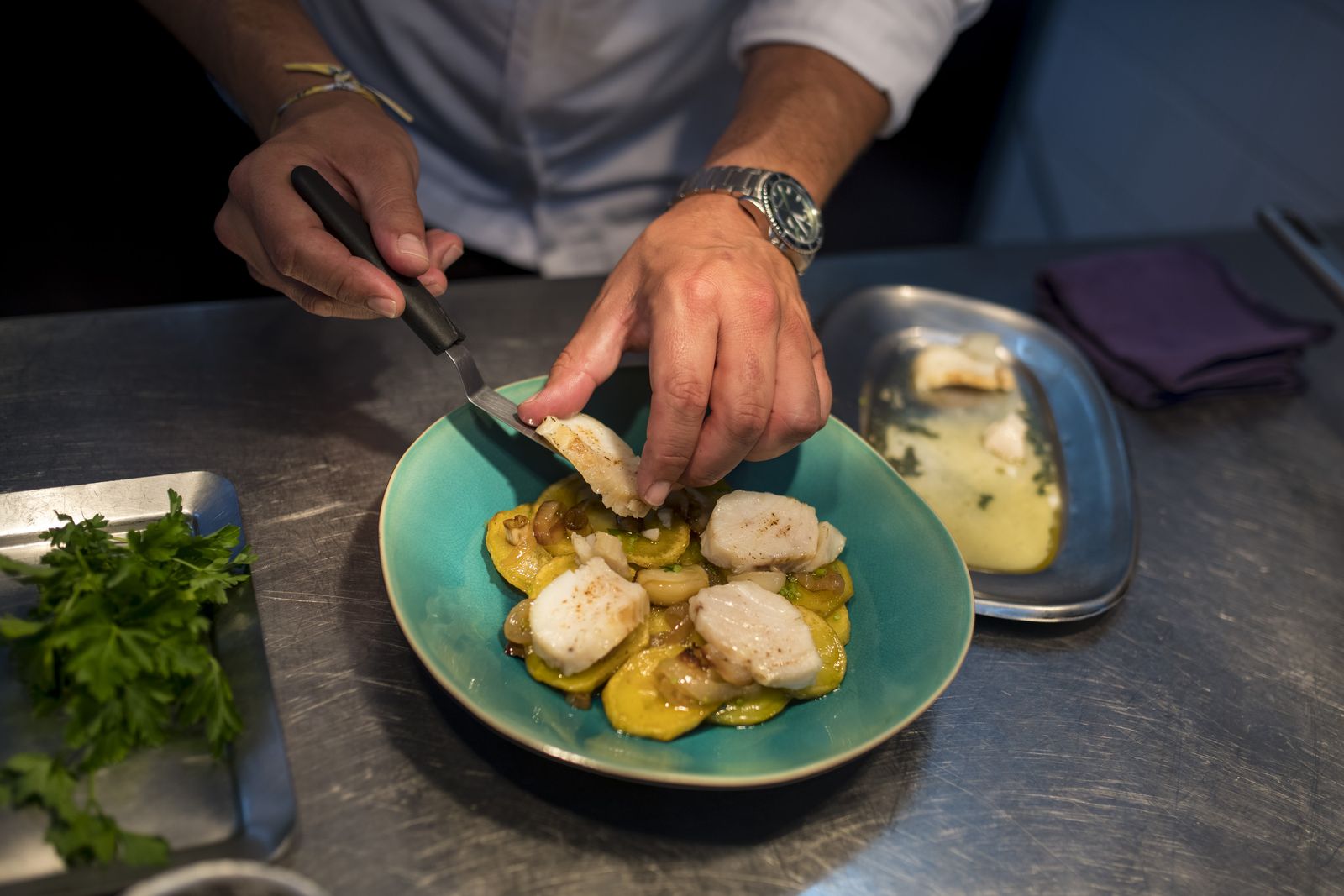Bacalhau à congregado — empratamento