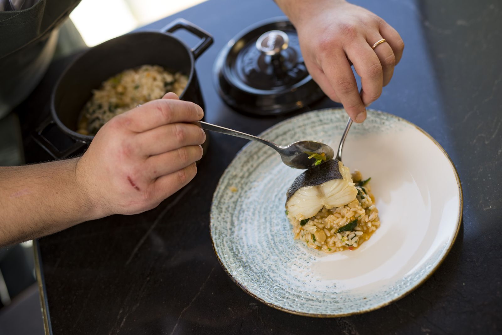 Bacalhau com arroz à Portuguesa — empratamento
